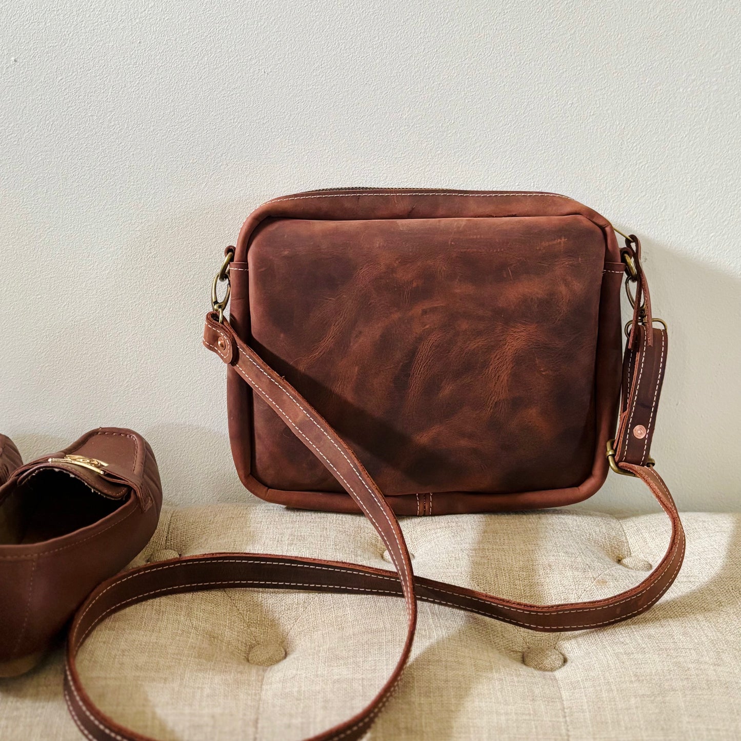 The Kate Crossbody - Hazelnut