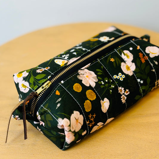 "Secret Garden" Quilted Toiletry Bag